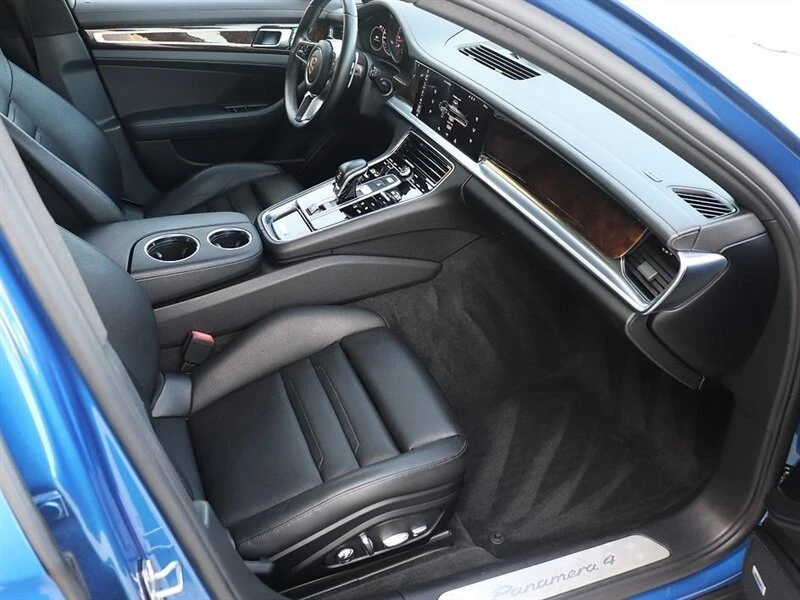 2017 Porsche 971 Panamera - Image 16 of 20