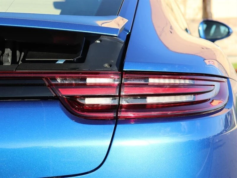 2017 Porsche 971 Panamera - Image 11 of 20