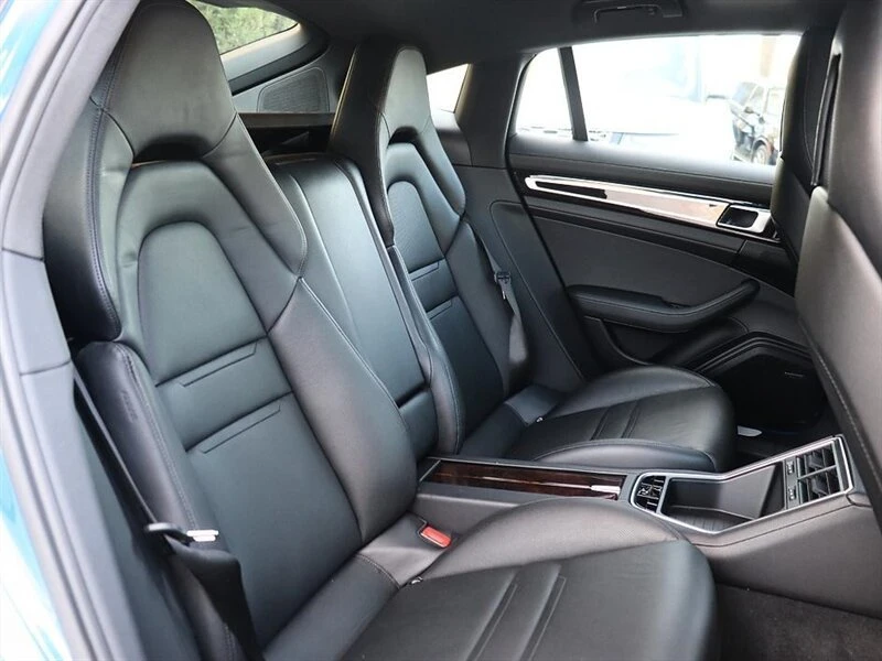2017 Porsche 971 Panamera - Image 19 of 20