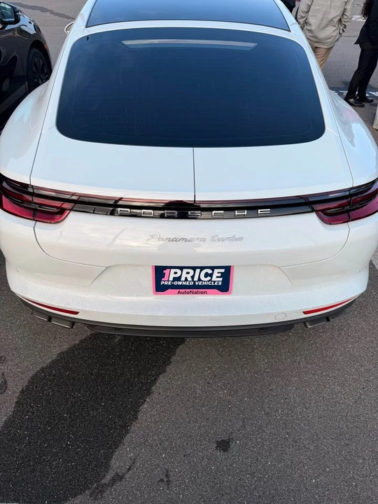 2017 Porsche 971 Panamera - Image 4 of 9