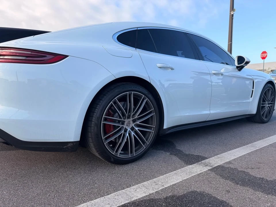 2017 Porsche 971 Panamera - Image 6 of 9