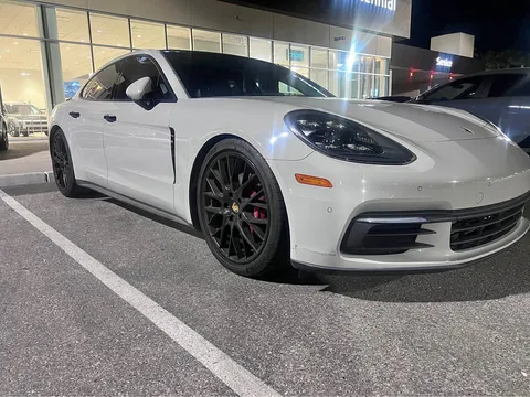 2017 Porsche Panamera