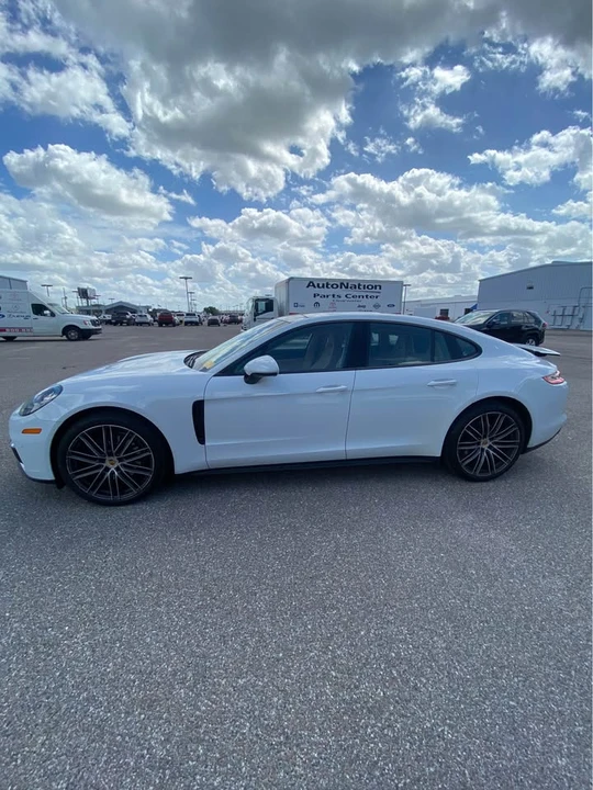2017 Porsche 971 Panamera - Image 3 of 13