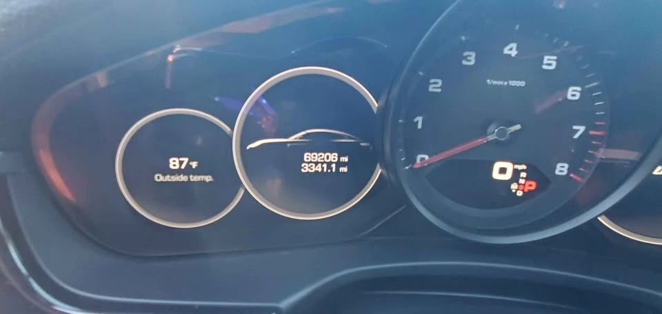 2017 Porsche 971 Panamera - Image 7 of 7