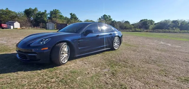 2017 Porsche Panamera