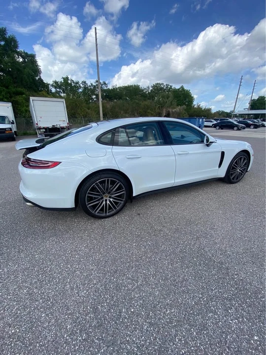 2017 Porsche 971 Panamera - Image 7 of 13