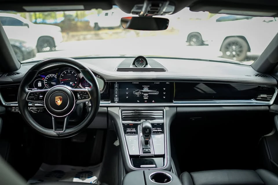 2017 Porsche 971 Panamera - Image 17 of 20