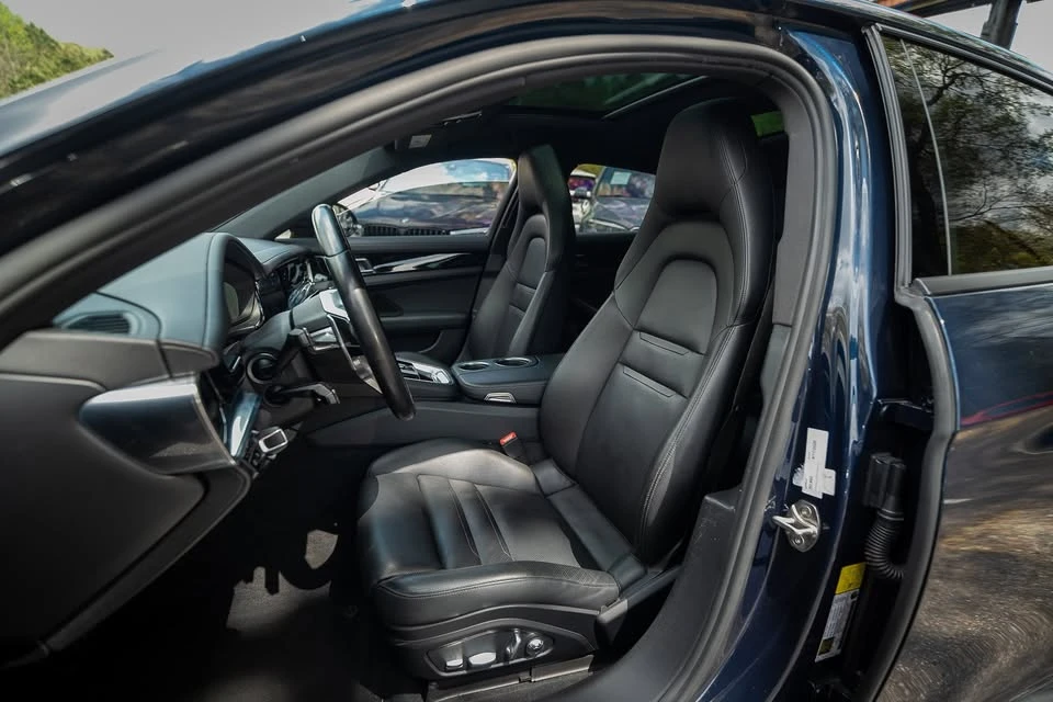 2017 Porsche 971 Panamera - Image 18 of 20