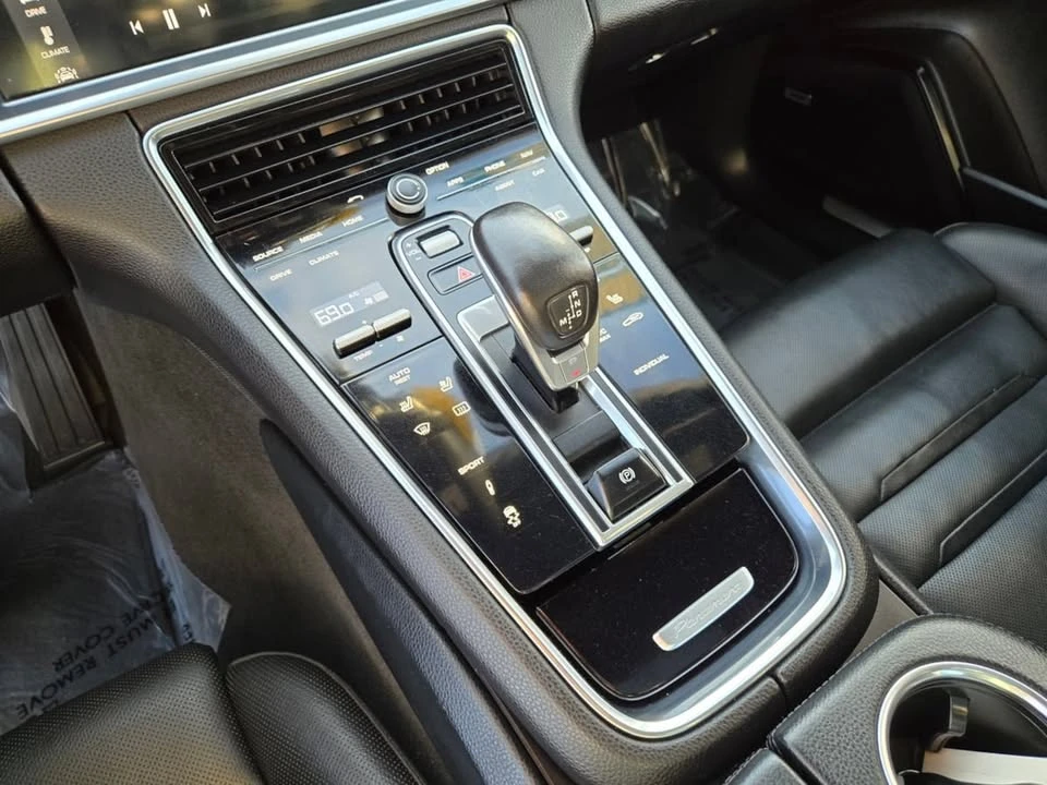 2017 Porsche 971 Panamera - Image 12 of 14