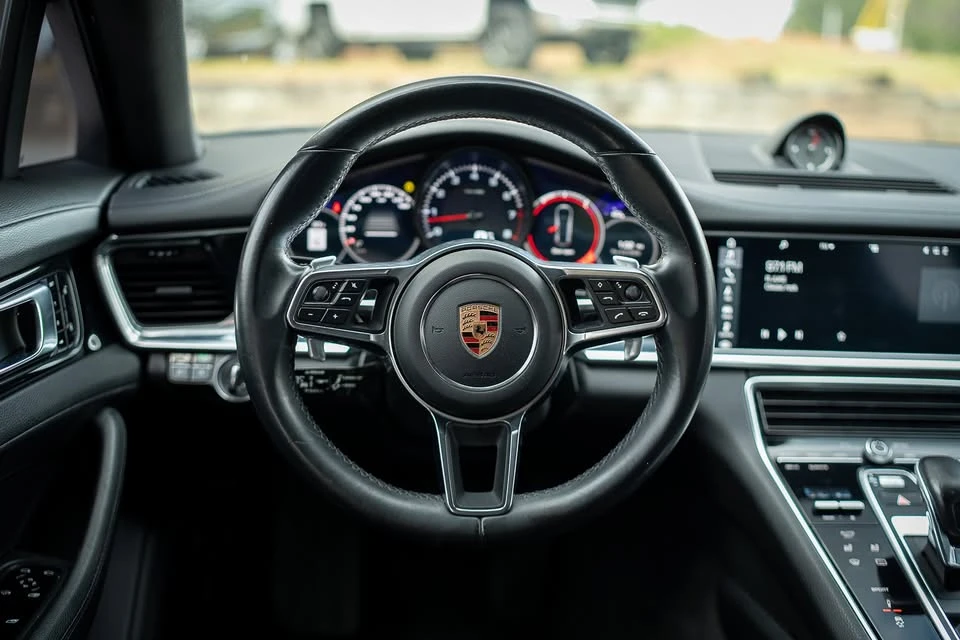 2017 Porsche 971 Panamera - Image 16 of 20