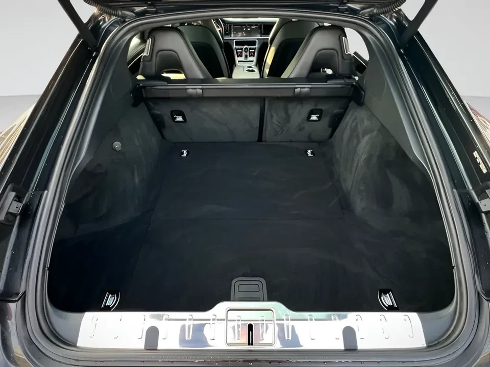 2017 Porsche 971 Panamera - Image 18 of 20