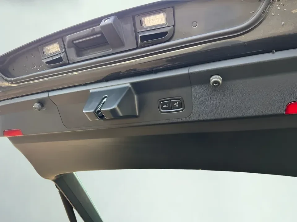 2017 Porsche 971 Panamera - Image 20 of 20