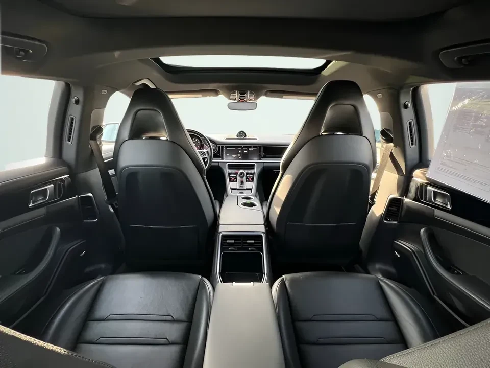 2017 Porsche 971 Panamera - Image 19 of 20