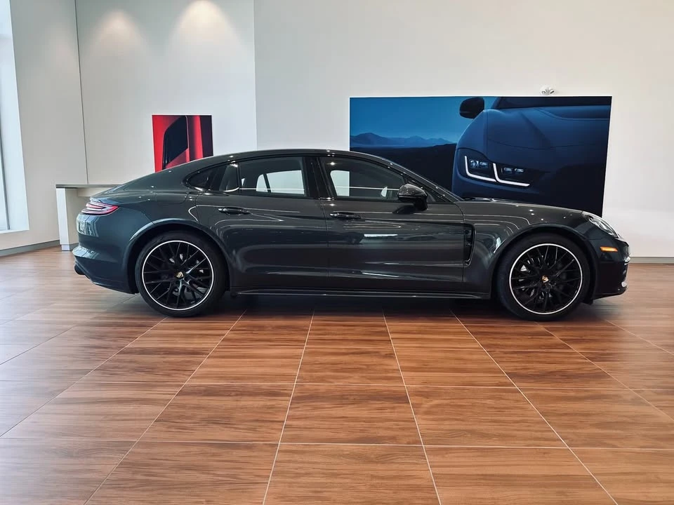 2017 Porsche 971 Panamera S - Image 5 of 18