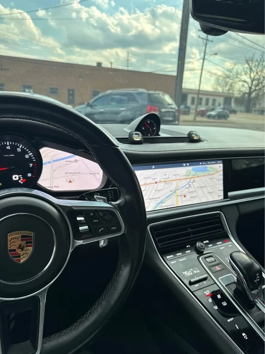 2017 Porsche 971 Panamera - Image 8 of 9