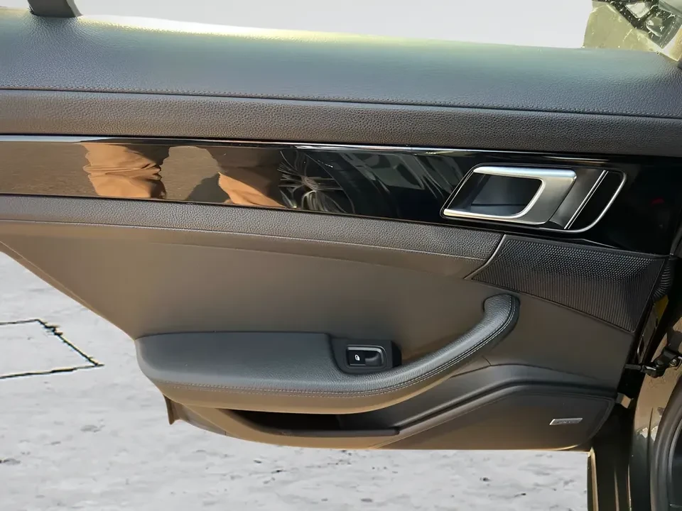 2017 Porsche 971 Panamera - Image 17 of 20