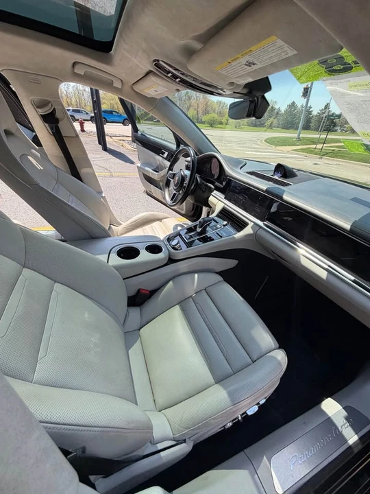 2017 Porsche 971 Panamera - Image 12 of 19