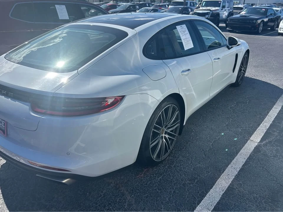 2017 Porsche 971 Panamera - Image 5 of 8