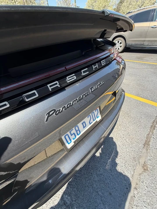 2017 Porsche 971 Panamera - Image 15 of 19