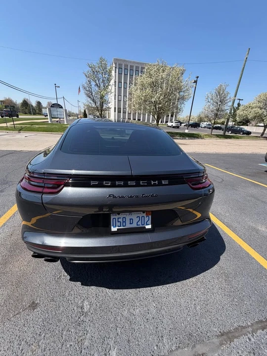 2017 Porsche 971 Panamera - Image 17 of 19
