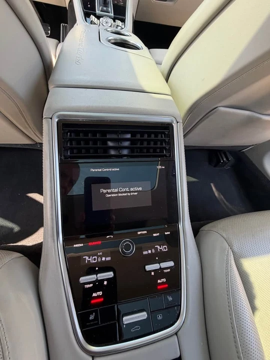 2017 Porsche 971 Panamera - Image 18 of 19