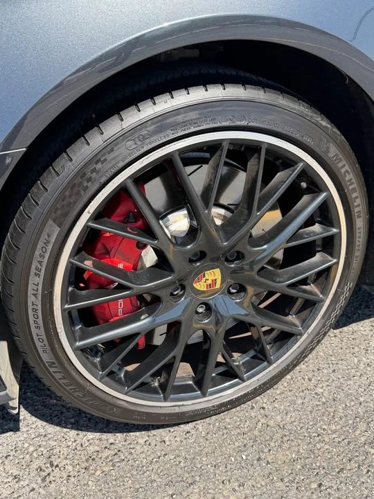 2017 Porsche 971 Panamera - Image 16 of 19