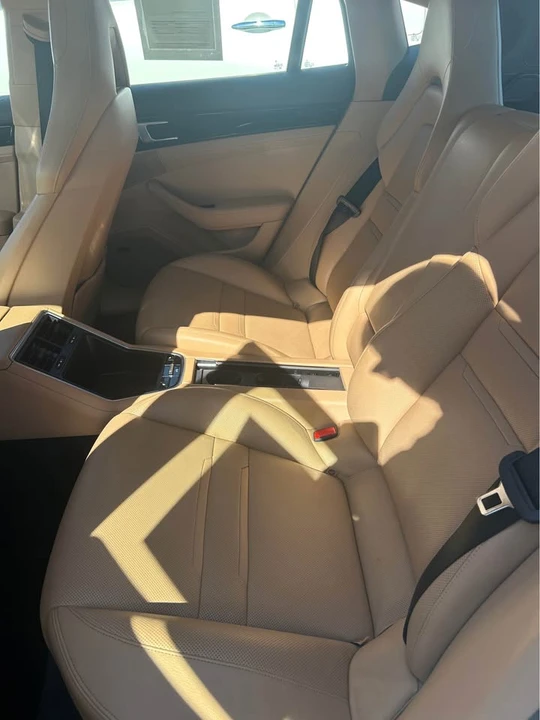 2017 Porsche 971 Panamera - Image 7 of 8