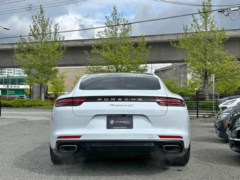 2017 Porsche Panamera