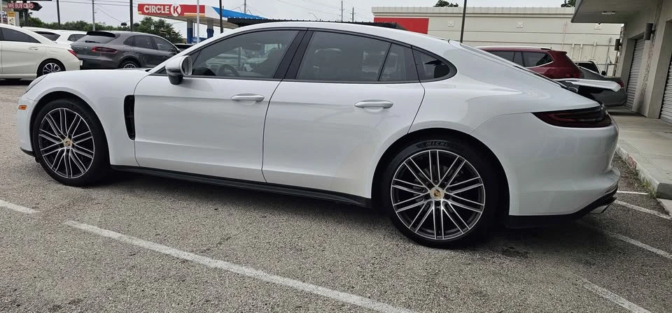 2017 Porsche 971 Panamera - Image 4 of 18
