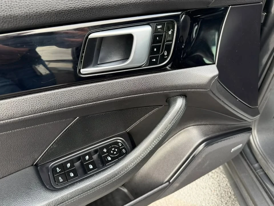2017 Porsche 971 Panamera - Image 10 of 20
