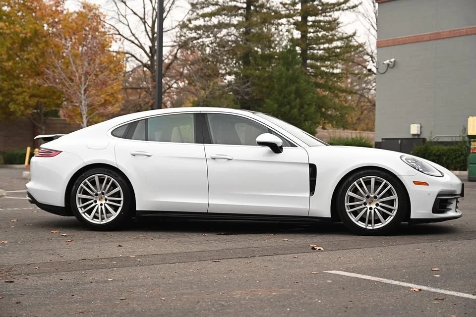 2017 Porsche 971 Panamera - Image 8 of 20