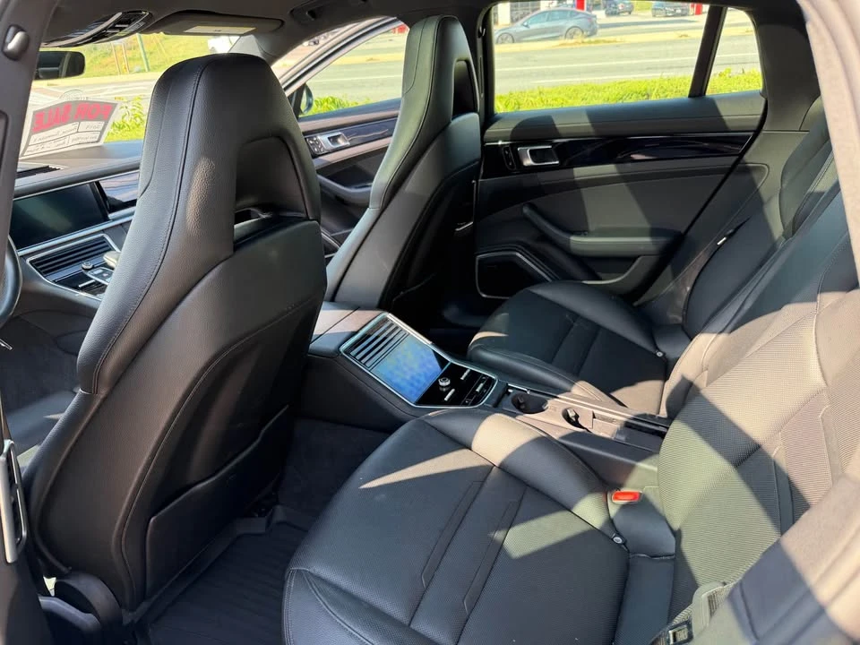 2017 Porsche 971 Panamera - Image 5 of 5