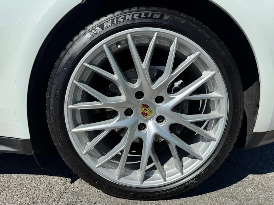 2017 Porsche 971 Panamera - Image 9 of 20
