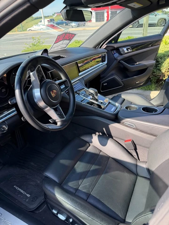2017 Porsche 971 Panamera - Image 3 of 5