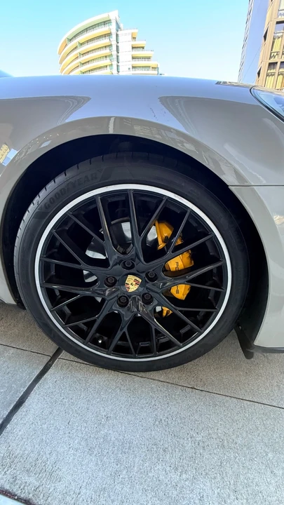 2017 Porsche 971 Panamera - Image 19 of 21