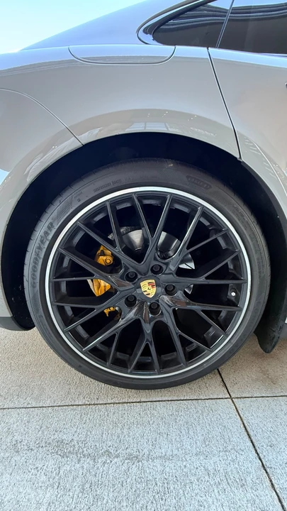 2017 Porsche 971 Panamera - Image 21 of 21