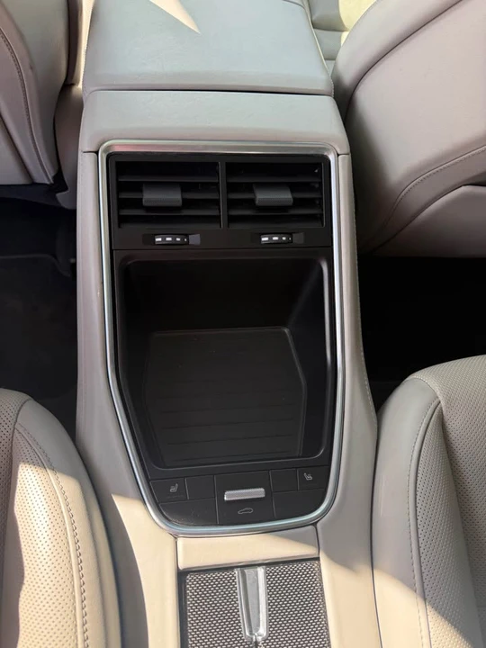 2017 Porsche 971 Panamera - Image 9 of 12