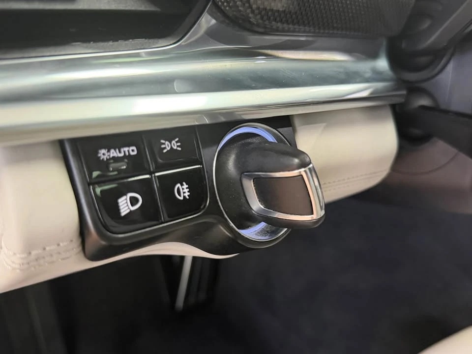 2017 Porsche 971 Panamera - Image 13 of 20