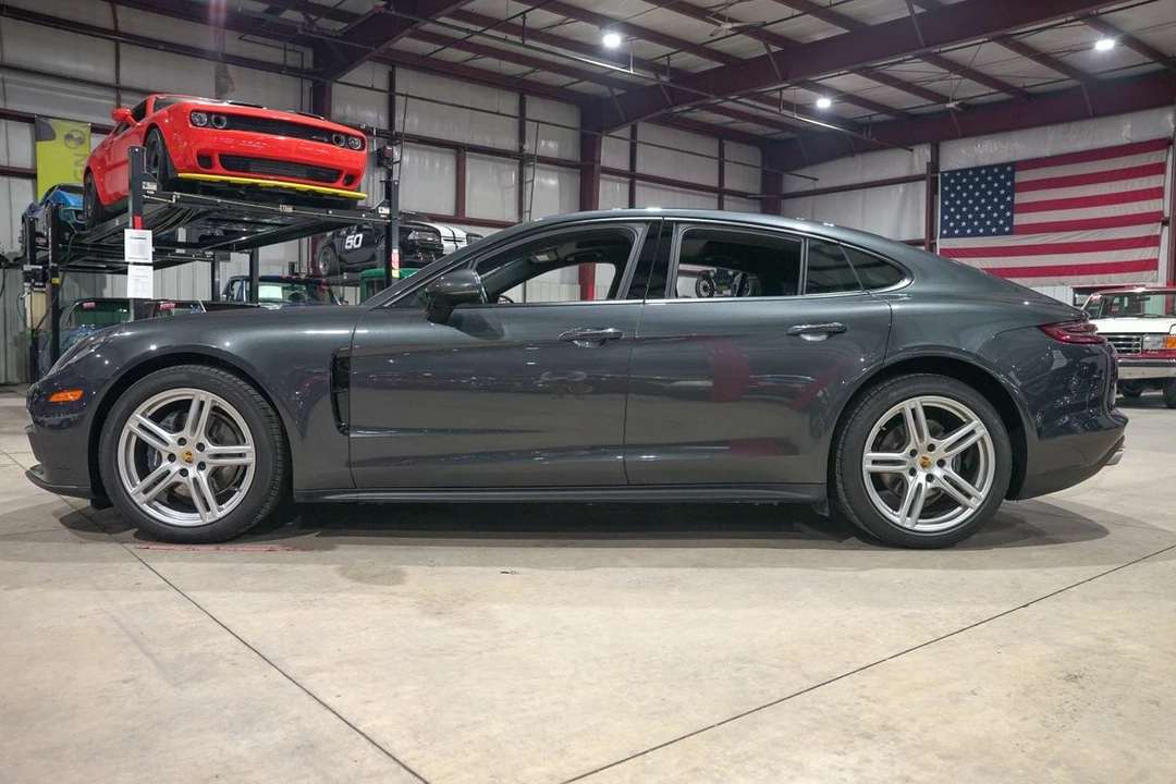 2017 Porsche 971 Panamera - Image 4 of 12