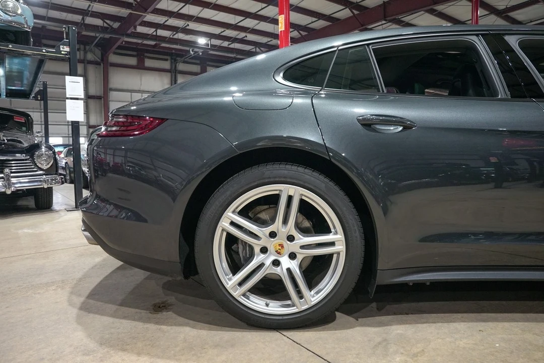 2017 Porsche 971 Panamera - Image 9 of 21