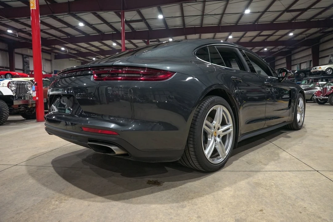 2017 Porsche 971 Panamera - Image 8 of 12