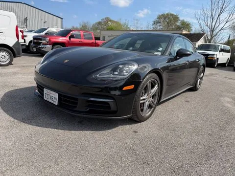 2017 Porsche Panamera 4