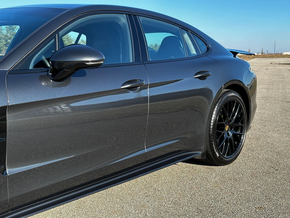 2017 Porsche 971 Panamera - Image 8 of 17