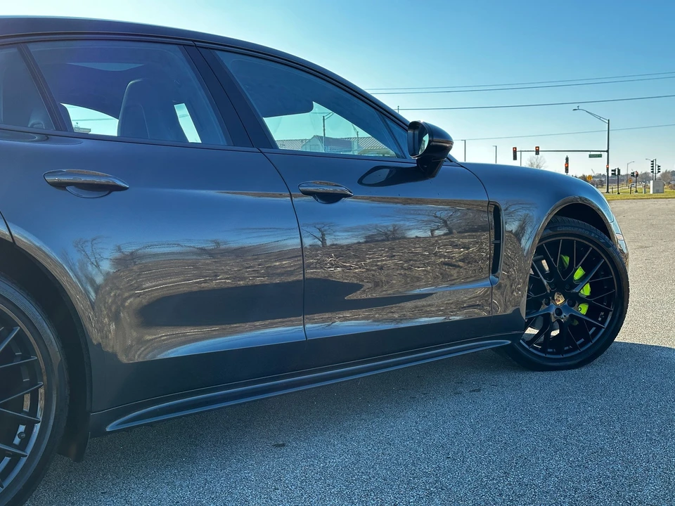 2017 Porsche 971 Panamera - Image 16 of 17
