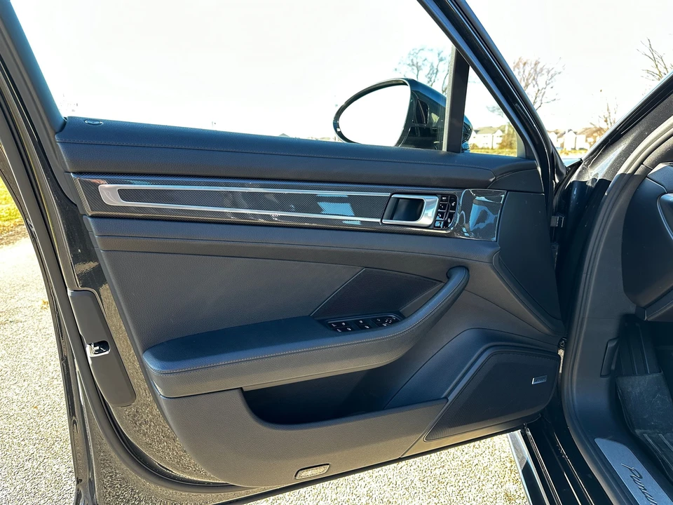 2017 Porsche 971 Panamera - Image 9 of 17