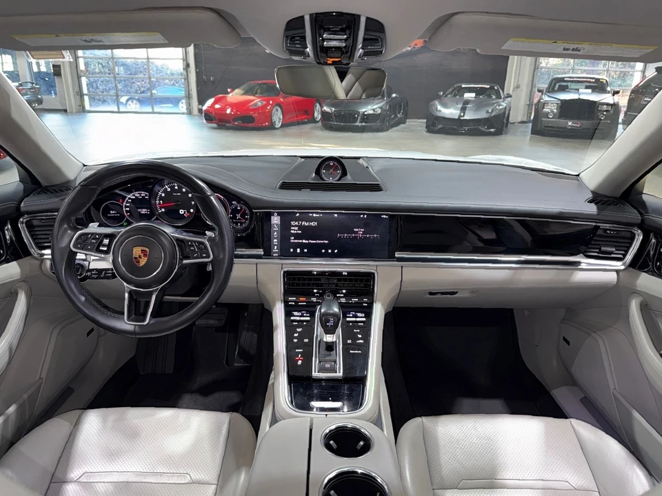 2017 Porsche 971 Panamera - Image 9 of 12