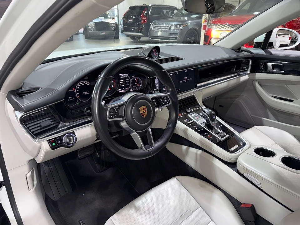 2017 Porsche 971 Panamera - Image 8 of 12