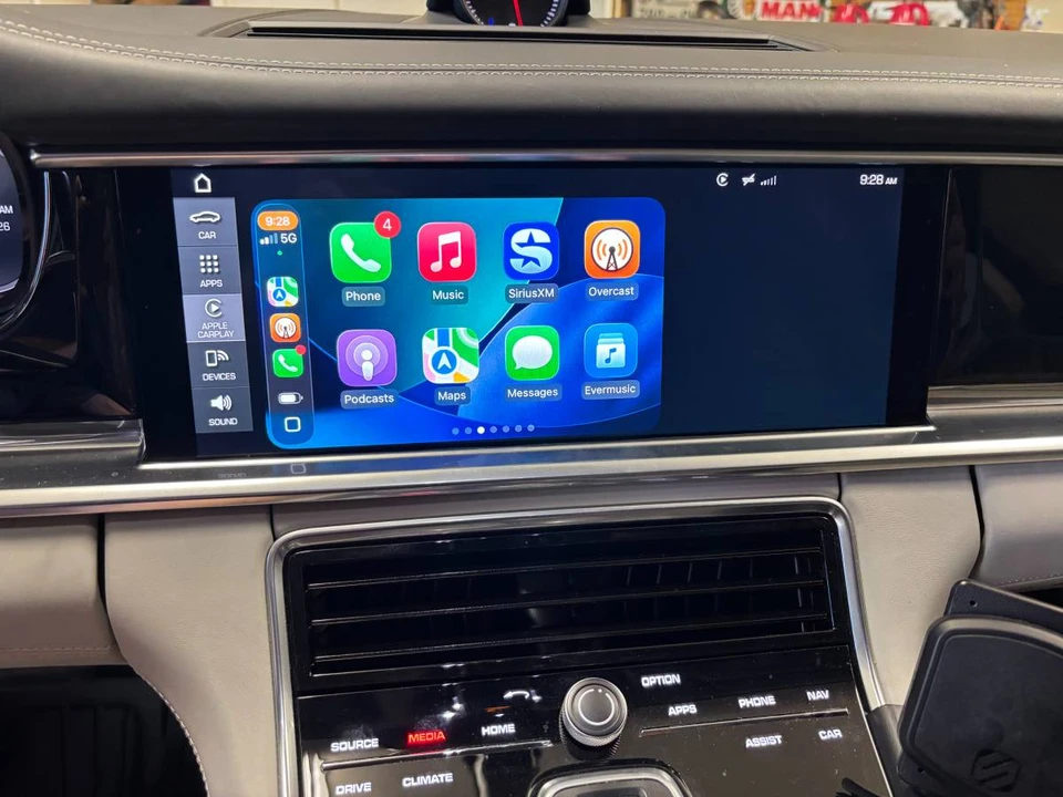 2017 Porsche 971 Panamera - Image 11 of 12