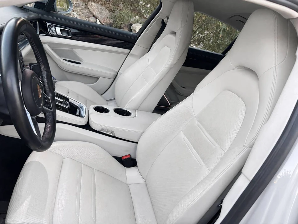 2017 Porsche 971 Panamera - Image 8 of 12