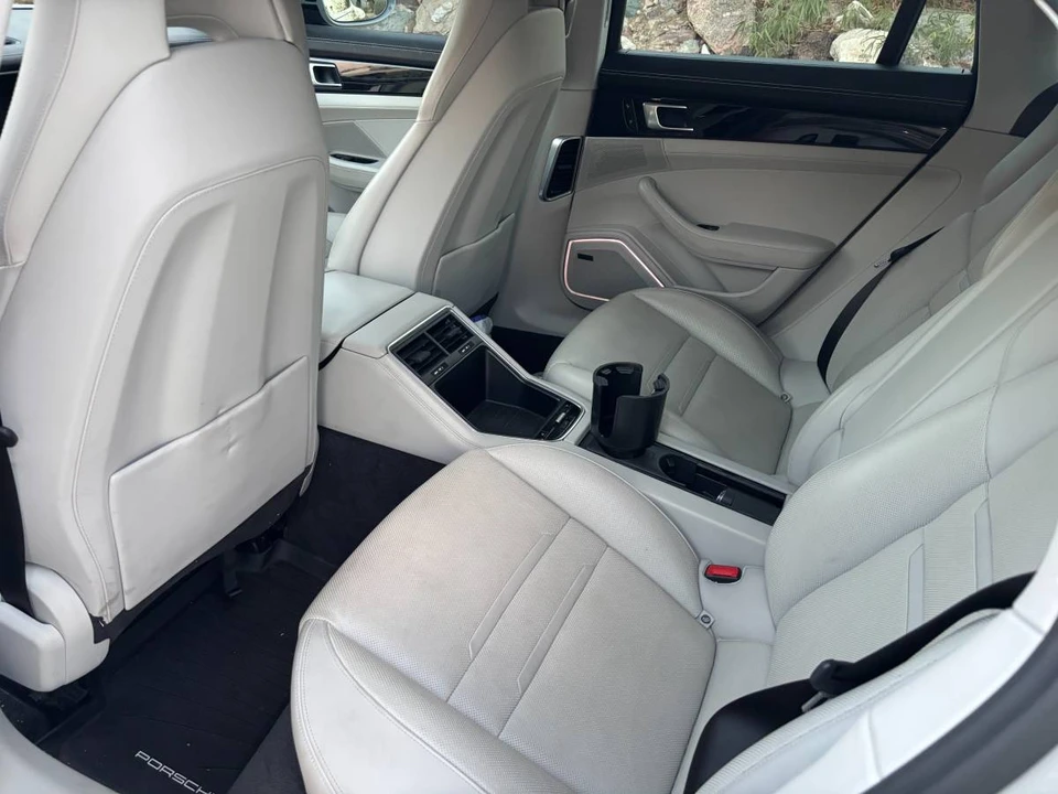 2017 Porsche 971 Panamera - Image 9 of 12